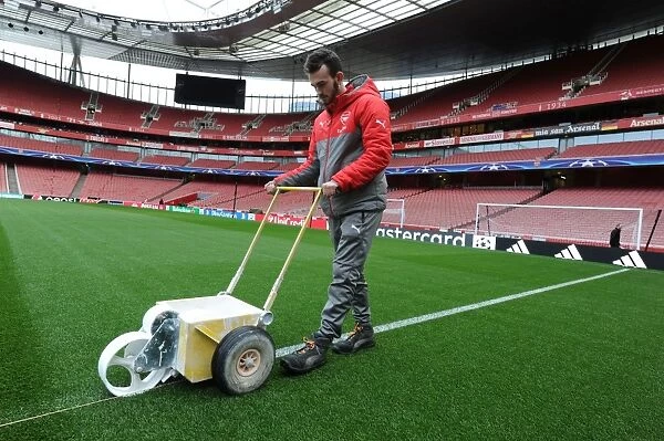 Arsenal FC vs Paris Saint-Germain: Preparing for Champions League Clash at Emirates Stadium