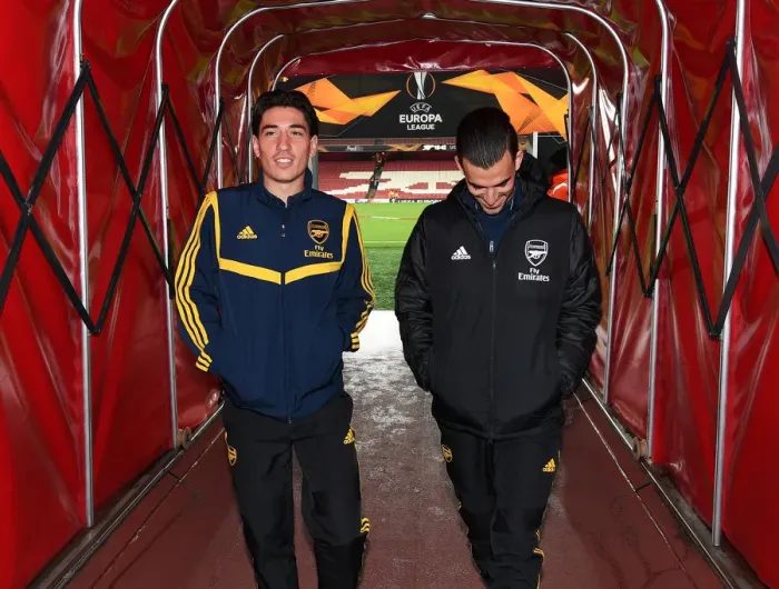 Framed Print : Arsenal FC vs Vitoria Guimaraes: Hector Bellerin and Dani Ceballos Pre-Match Moment - UEFA Europa League 2019-20 Framed Print : Arsenal FC vs Vitoria Guimaraes: Hector Bellerin and Dani Ceballos Pre-Match Moment - UEFA Europa League 2019-20