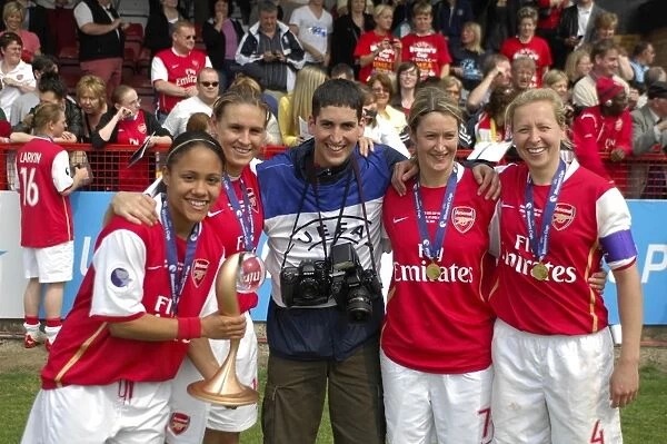 Arsenal FC Wins 2006 / 07 UEFA Women's Cup: 1-0 Aggregate Victory over UMEA IK