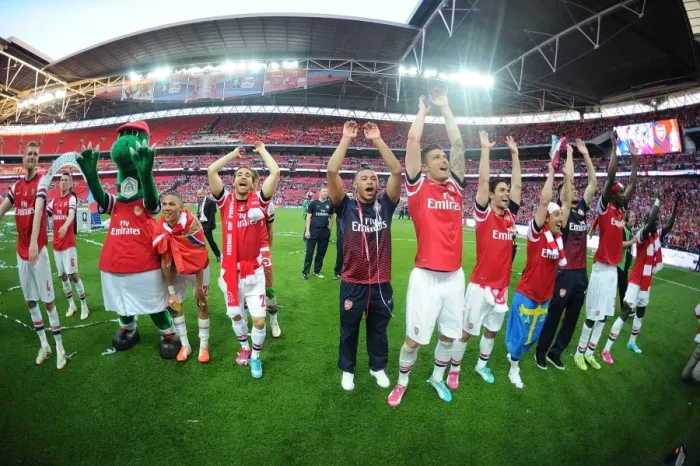 Framed Print : Arsenal FC's Triumphant FA Cup Victory over Hull City (2014)