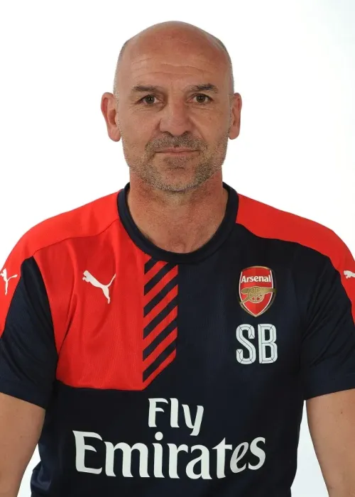 Framed Print : Arsenal First Team 2015-16: Assistant Manager Steve Bould at Photocall
