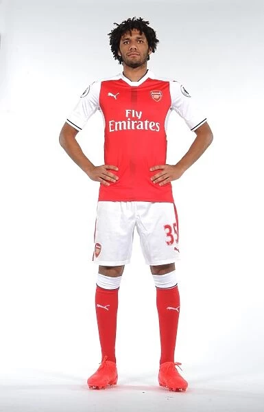 Arsenal First Team 2016-17: Mohamed Elneny at Team Photocall
