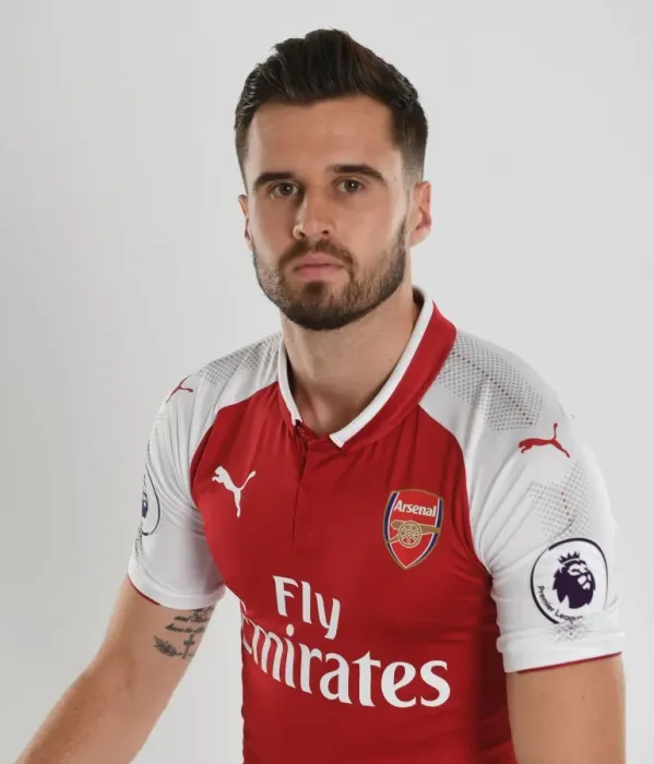 Framed Print : Arsenal First Team 2017-18: Carl Jenkinson at Team Photocall Framed Print : Arsenal First Team 2017-18: Carl Jenkinson at Team Photocall