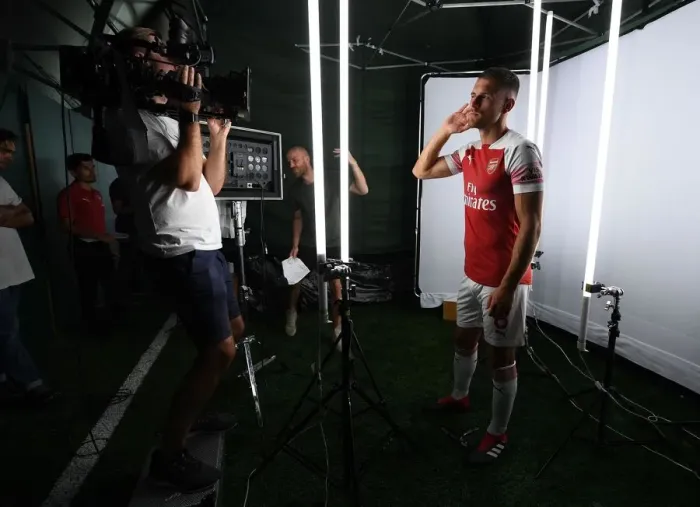 Framed Print : Arsenal First Team 2018 / 19: Aaron Ramsey at Photo Call Framed Print : Arsenal First Team 2018 / 19: Aaron Ramsey at Photo Call