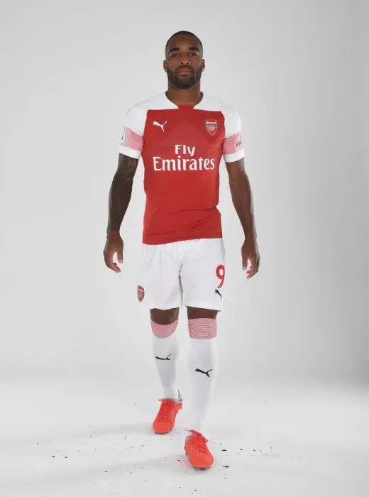Framed Print : Arsenal First Team 2018 / 19: Alex Lacazette at Photo Call