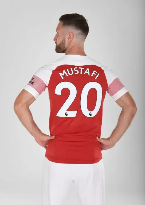 Framed Print : Arsenal First Team 2018 / 19: Shkodran Mustafi at Photo Call