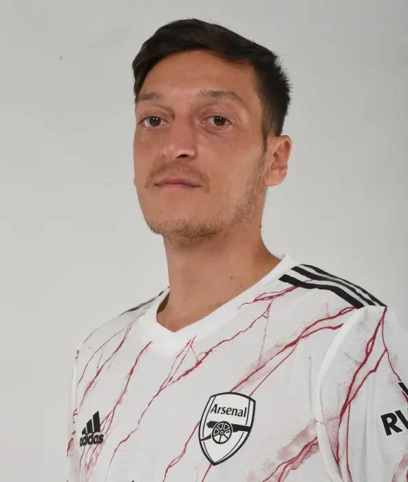 Framed Print : Arsenal First Team: 2020-21 Season - Mesut Ozil in Training Framed Print : Arsenal First Team: 2020-21 Season - Mesut Ozil in Training