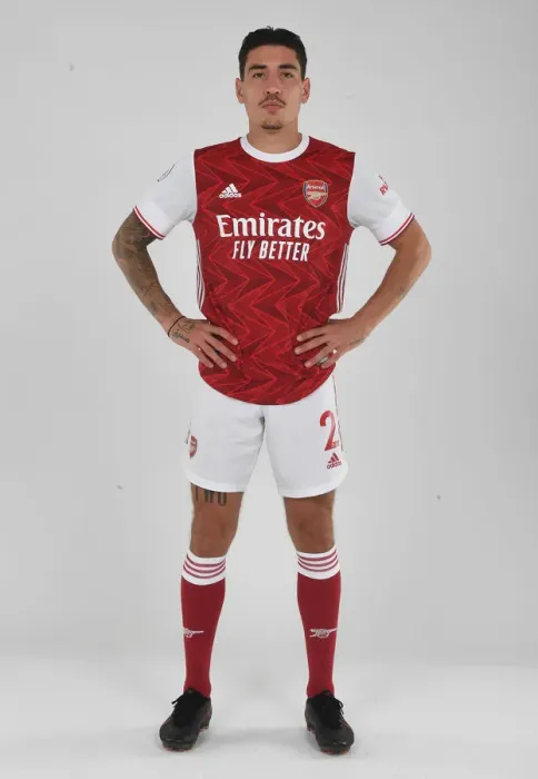 Framed Print : Arsenal First Team: 2020-21 Season Photocall - Hector Bellerin Framed Print : Arsenal First Team: 2020-21 Season Photocall - Hector Bellerin