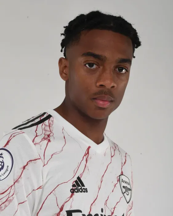 Framed Print : Arsenal First Team: 2020-21 Season Photocall - Joe Willock at Training