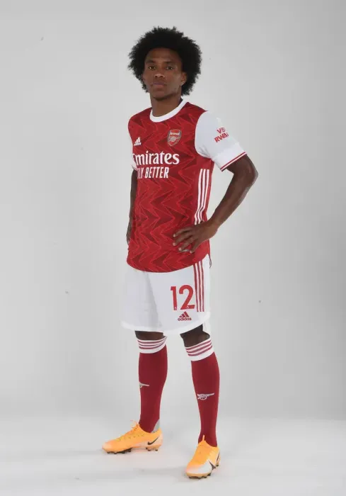 Framed Print : Arsenal First Team: 2020-21 Season - Willian at Training