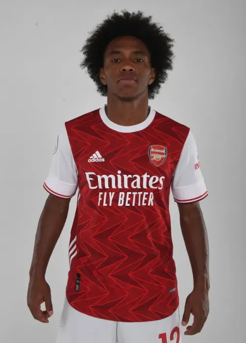 Framed Print : Arsenal First Team 2020-21: Willian at Arsenal Photocall