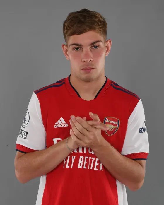 Framed Print : Arsenal First Team 2021-22: Emile Smith Rowe Kick-Off