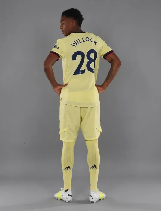 Framed Print : Arsenal First Team 2021-22: Joe Willock at Training Framed Print : Arsenal First Team 2021-22: Joe Willock at Training