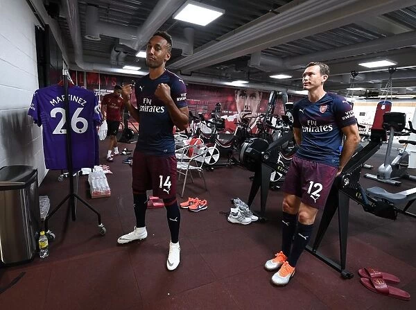 Arsenal First Team: Aubameyang and Lichsteiner at 2018 / 19 Photo Call