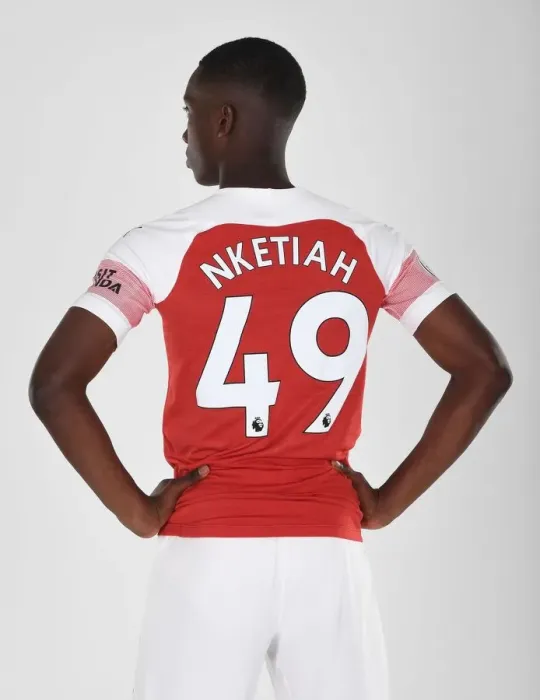 Framed Print : Arsenal First Team: Eddie Nketiah at 2018 / 19 Photo Call Framed Print : Arsenal First Team: Eddie Nketiah at 2018 / 19 Photo Call