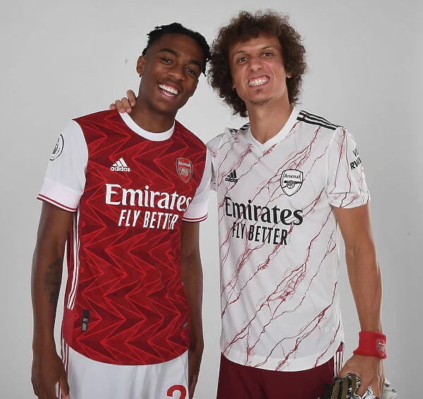 Arsenal First Team: Joe Willock and David Luiz at 2020-21 Photocall