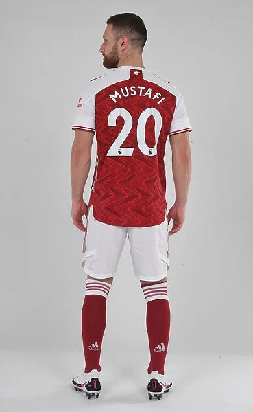 Arsenal First Team: Shkodran Mustafi in Training, 2020-21 Season