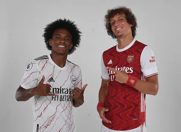 Arsenal First Team: Willian and David Luiz at 2020-21 Team Photocall