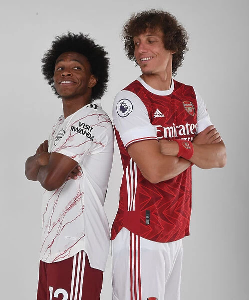Arsenal First Team: Willian and David Luiz at 2020-21 Team Photoshoot