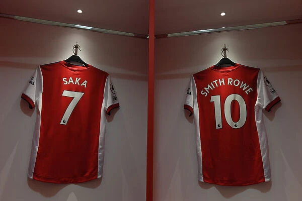 Arsenal Football Club: Bukayo Saka and Emile Smith Rowe Prepare for Arsenal vs. Crystal Palace (2021-22) - Changing Room Moment