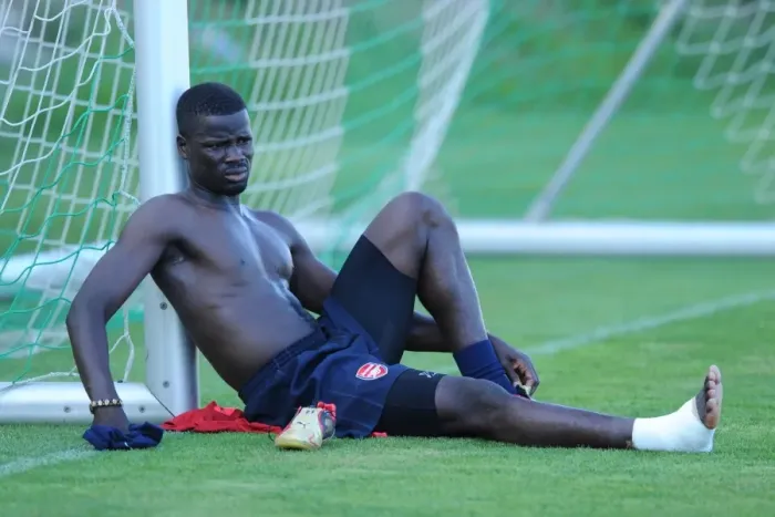 Framed Print : Arsenal Football Club: Emmanuel Eboue at 2010 Pre-Season Training, Austria