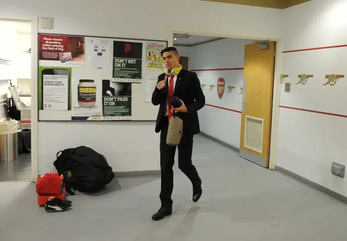 Framed Print : Arsenal Football Club: Gabriel's Pre-Match Routine vs Aston Villa (Premier League, 2015) Framed Print : Arsenal Football Club: Gabriel's Pre-Match Routine vs Aston Villa (Premier League, 2015)