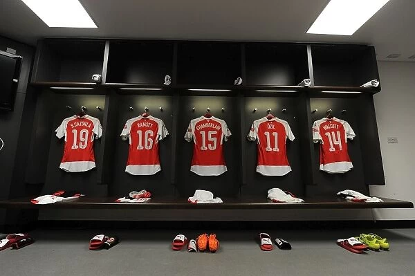 Arsenal Football Club: Gearing Up for Battle in the FA Community Shield - Chelsea vs Arsenal (2015)