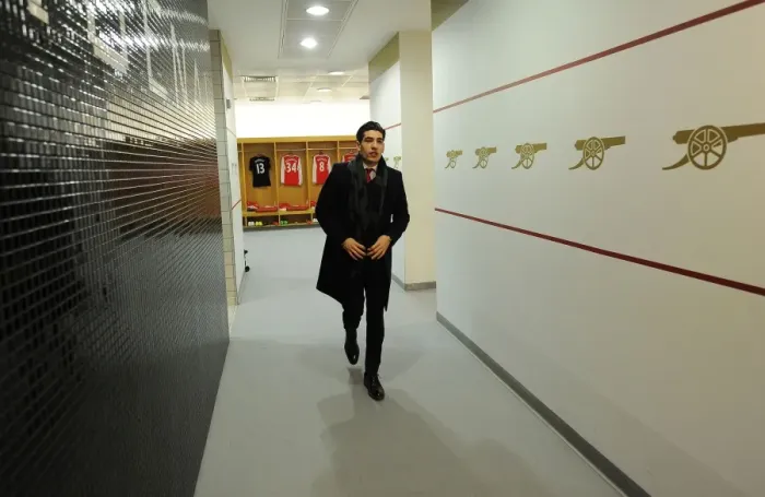 Framed Print : Arsenal Football Club: Hector Bellerin in the Home Changing Room - Arsenal vs AFC Bournemouth, Premier League 2016 / 17