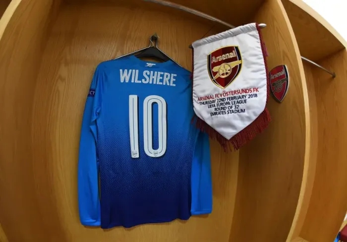 Framed Print : Arsenal Football Club: Jack Wilshere's Pennant from Europa League Match against Östersunds FK Framed Print : Arsenal Football Club: Jack Wilshere's Pennant from Europa League Match against Östersunds FK