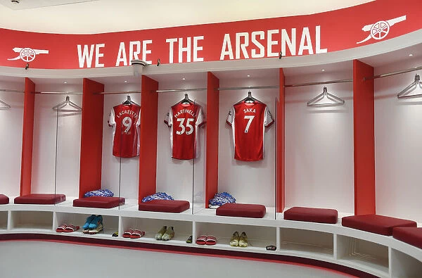 Arsenal Football Club: Pre-Match Focus in the Changing Room Before Taking on Burnley (Premier League, 2021-22)