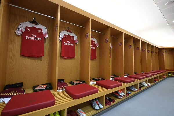 Arsenal Football Club: Pre-Match Huddle in the Changing Room (Arsenal v West Ham United, 2018-19)