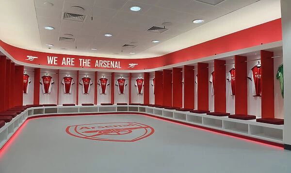 Arsenal Football Club: Pre-Match Preparation in the Changing Room (Arsenal vs Crystal Palace, 2021-22 Premier League)