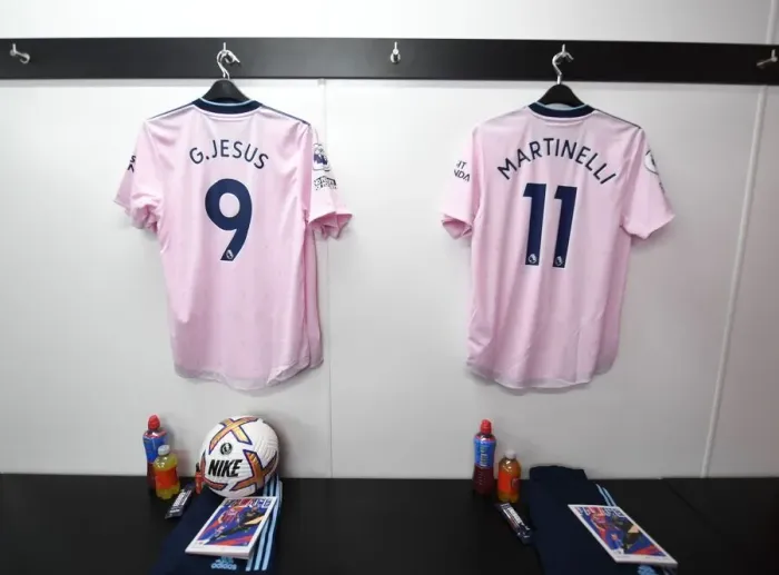 Framed Print : Arsenal Football Club: Pre-Match Preparation - Crystal Palace vs Arsenal (2022-23)