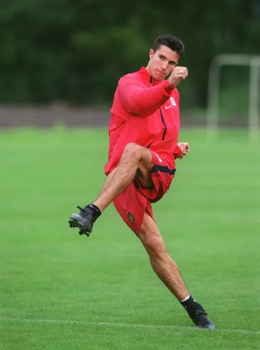 Framed Print : Arsenal Football Club: Robin van Persie in Training (2004) Framed Print : Arsenal Football Club: Robin van Persie in Training (2004)