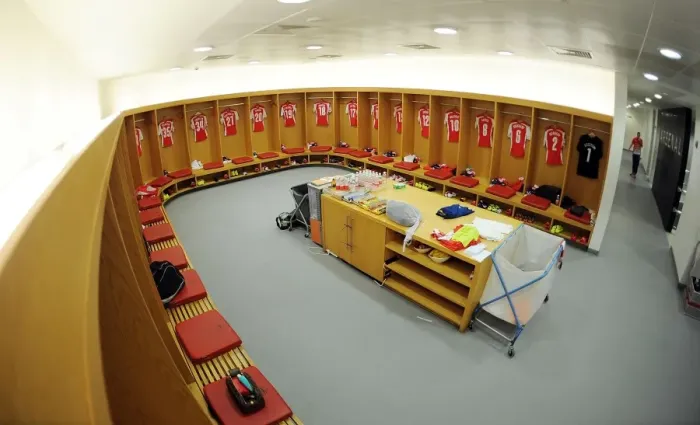 Framed Print : Arsenal Football Club: Behind the Scenes - Arsenal v AS Monaco Changing Room (2014-15) Framed Print : Arsenal Football Club: Behind the Scenes - Arsenal v AS Monaco Changing Room (2014-15)