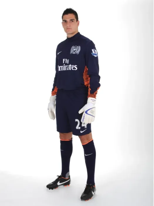 Framed Print : Arsenal Football Club: Vito Mannone Unveiled at Emirates Stadium