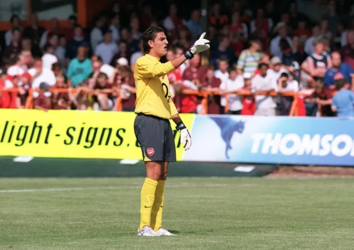 Framed Print : Arsenal Football Club's Unyielding Guardian: Mannone