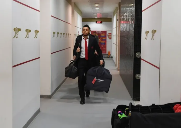 Framed Print : Arsenal: Francis Coquelin's Pre-Match Focus before Arsenal vs. Watford (2016-17) Framed Print : Arsenal: Francis Coquelin's Pre-Match Focus before Arsenal vs. Watford (2016-17)