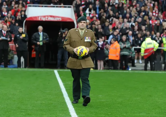 Framed Print : Arsenal and Fulham Honor Remembrance Day in Premier League 2012