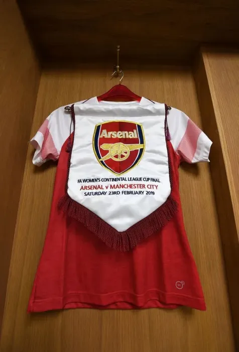 Framed Print : Arsenal: Gearing Up for Battle in the FA Womens Continental Cup Final vs Manchester City