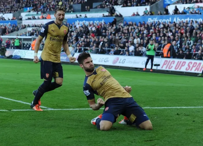 Framed Print : Arsenal: Giroud and Ozil Celebrate Goal Against Swansea City, 2015-16 Premier League