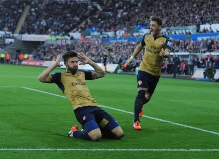 Framed Print : Arsenal: Giroud and Ozil Celebrate Goal Against Swansea City (2015-16)