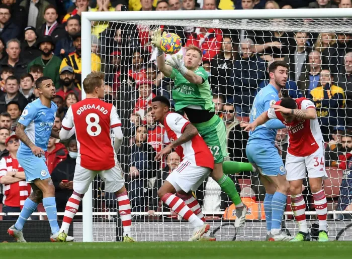 Framed Print : Arsenal Goalkeeper Aaron Ramsdale Saves from Gabriel Magalhaes vs Manchester City (Arsenal vs MC 2021-22)