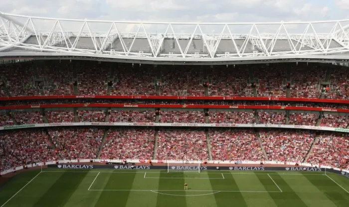 Framed Print : Arsenal goalkeeper Manuel Almunia at Emirates Stadium