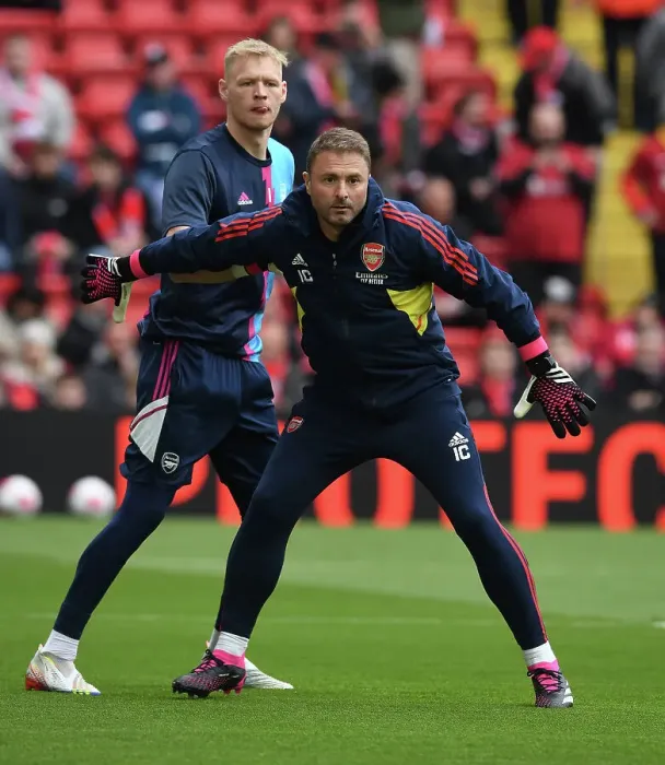 Framed Print : Arsenal Goalkeepers Prepare for Liverpool Showdown - Premier League 2022-23 Framed Print : Arsenal Goalkeepers Prepare for Liverpool Showdown - Premier League 2022-23