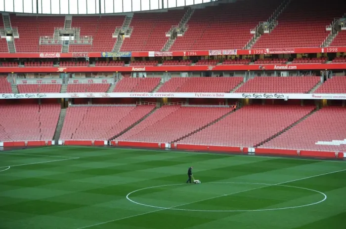Framed Print : Arsenal Groundsman Prepares Emirates Stadium Pitch for Arsenal vs Manchester United (2013-14) Framed Print : Arsenal Groundsman Prepares Emirates Stadium Pitch for Arsenal vs Manchester United (2013-14)