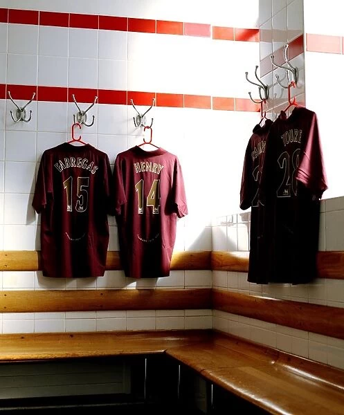 Arsenal home team changinroom. Arsenal Stadium, Highury, London, 3 / 5 / 06