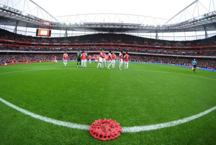 Framed Print : Arsenal Honors Fallen Heroes: Remembrance Day Tribute (2011-12) Framed Print : Arsenal Honors Fallen Heroes: Remembrance Day Tribute (2011-12)