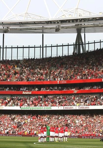 Arsenal Honors Fallen Legends Milton and Ball During 3:1 Victory Over Fulham, 2007
