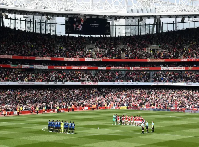 Framed Print : Arsenal Honors Late Scout Steve Rowley with Minutes Applause vs Manchester United